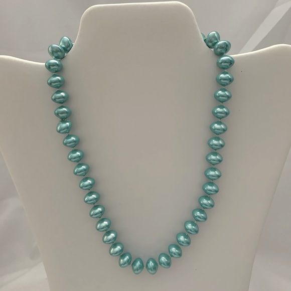 Unknown Jewelry - Elegant Blue Pearl Necklace